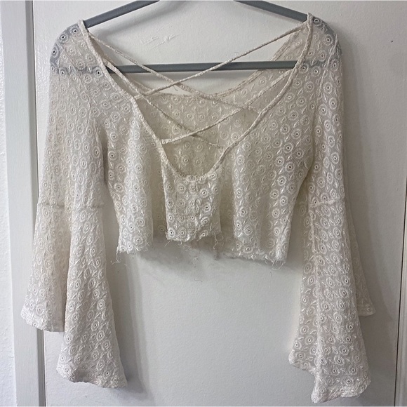 Gypsy Junkies Long sleeve lace top - Picture 2 of 3